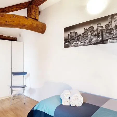 San Lazzaro Palazzone Duplex Flat アパート *