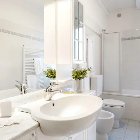 아파트 San Lazzaro Palazzone Duplex Flat 산레자로디사베나