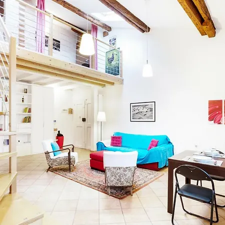 San Lazzaro Palazzone Duplex Flat 아파트 산레자로디사베나