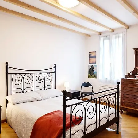 San Lazzaro Palazzone Duplex Flat 산레자로디사베나